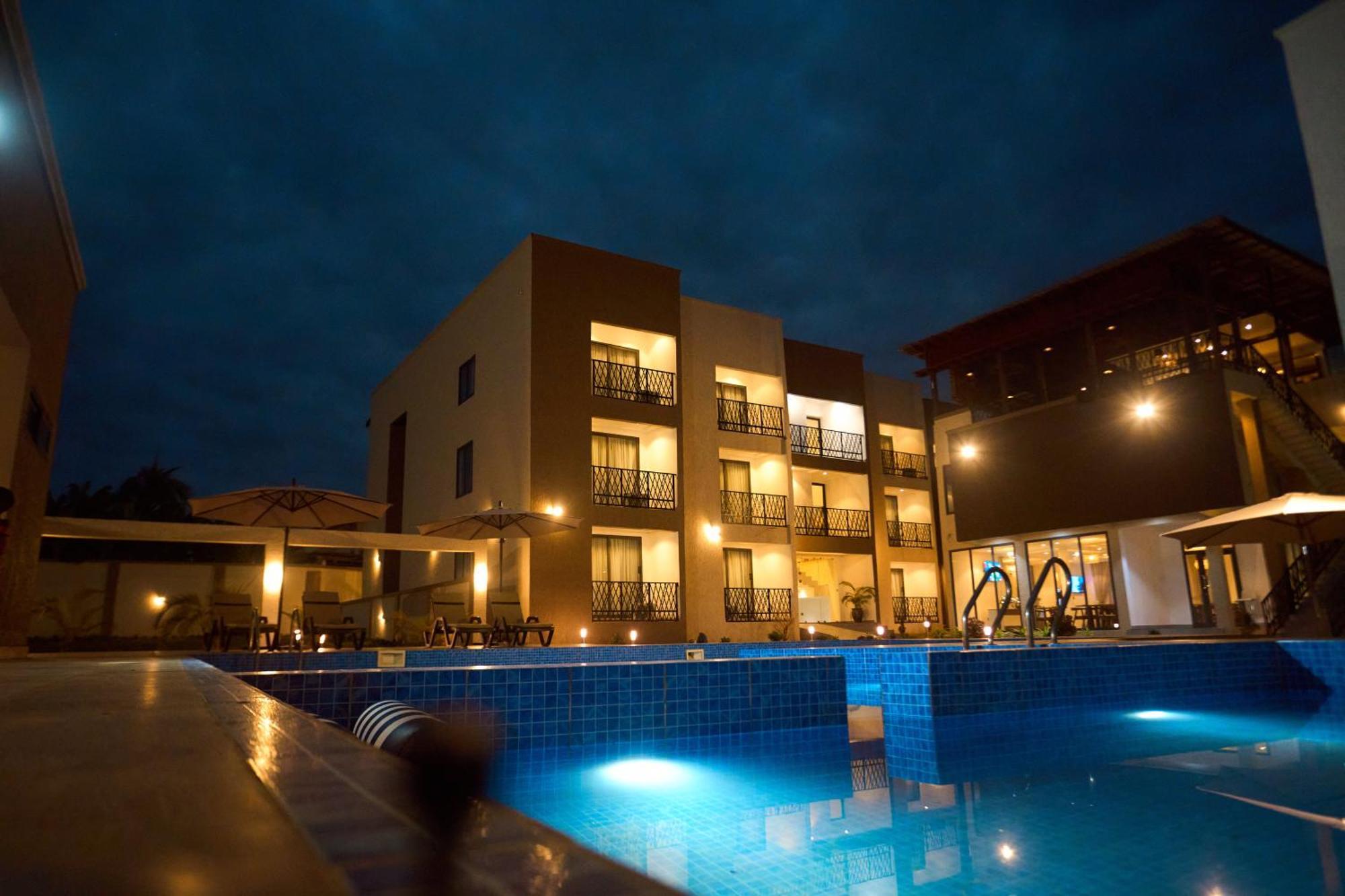 Aiden Homes And Apartments Hotel Koforidua Exteriör bild