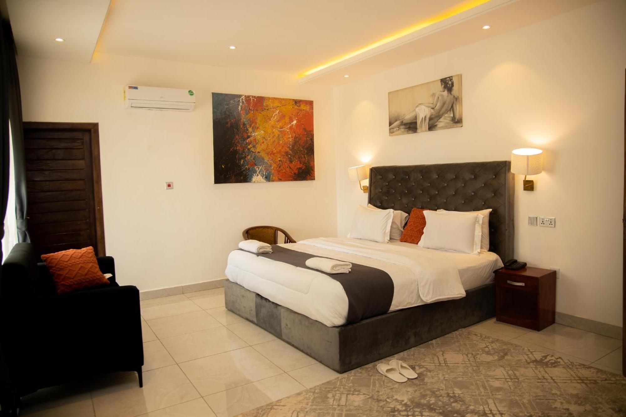 Aiden Homes And Apartments Hotel Koforidua Exteriör bild